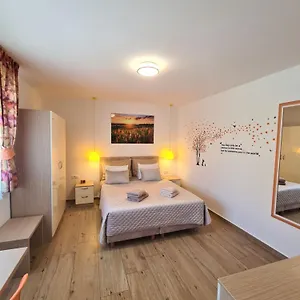 Coloured Guest house Split