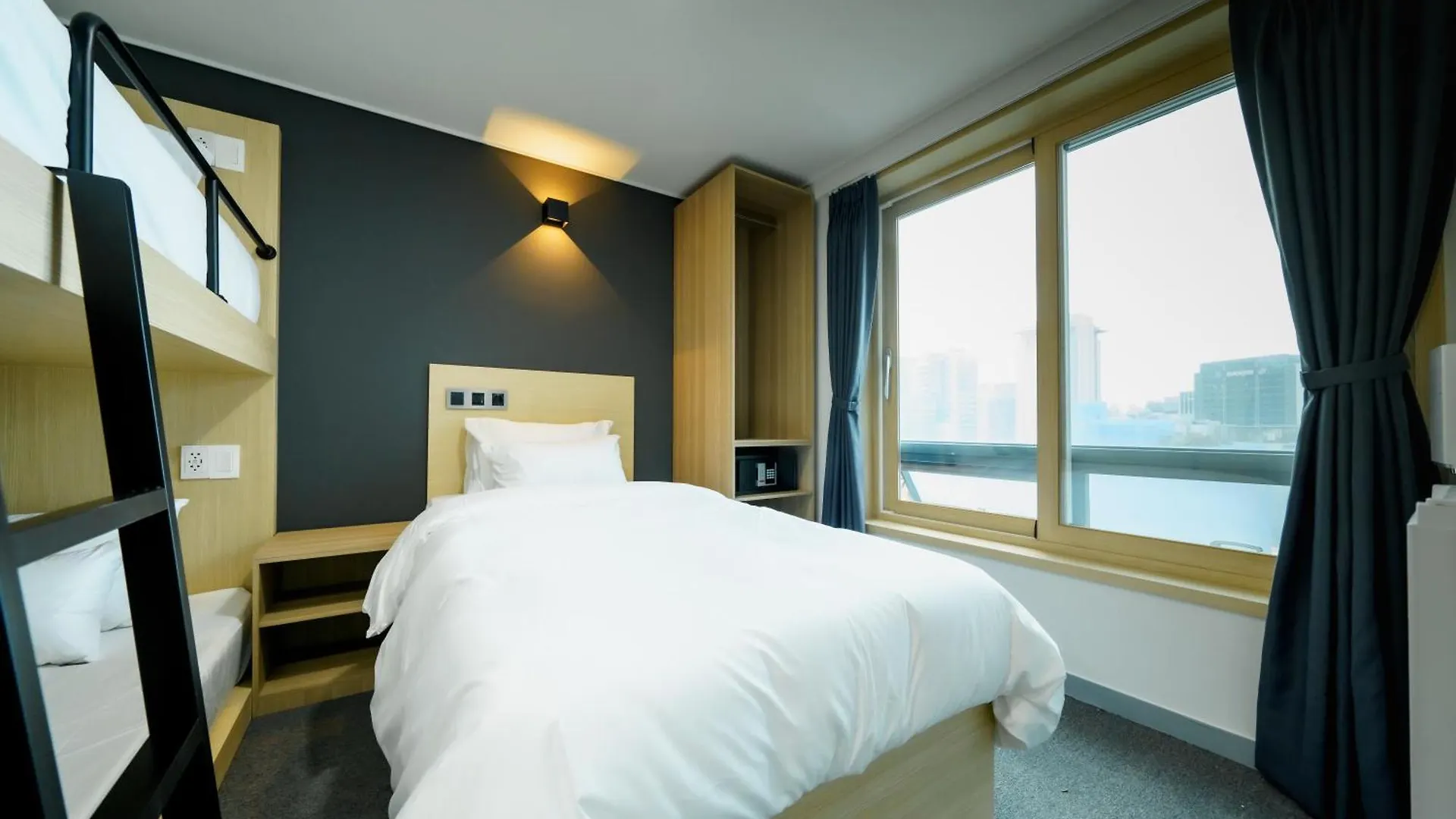 The Stay Hue Myeongdong Seoul 0*,